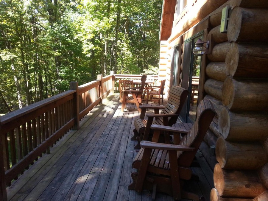 Front deck with seating