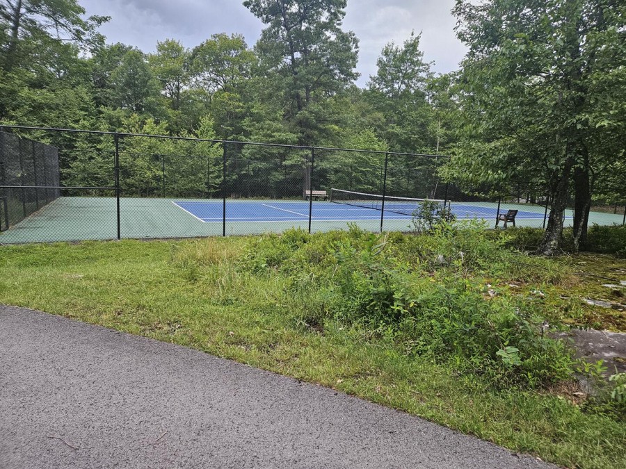 community tennis court